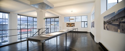 Blick in die Ausstellung "Vilanova Artigas • Lina Bo Bardi • Paulo Mendes da Rocha"