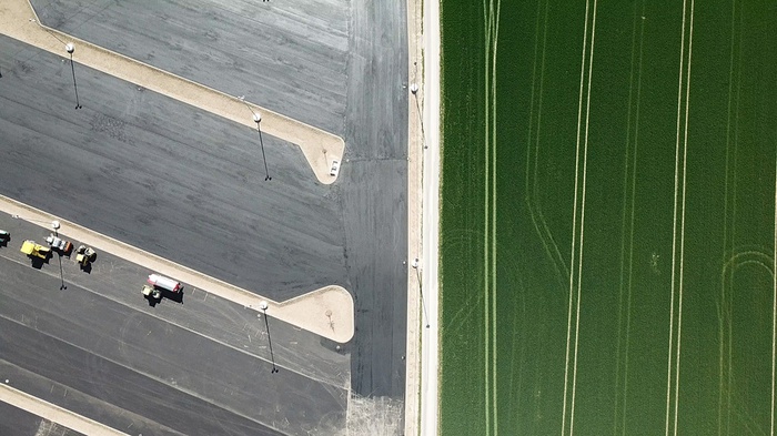 Verbaute Erde – Parkflächen statt Ackerland