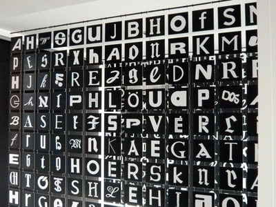 Installation "Alphabet Innsbruck" im aut, © aut