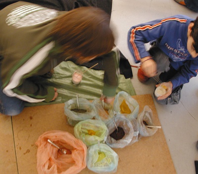 Fotos von Workshops und Exkursionen im Rahmen von "aut: kids"