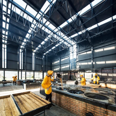 Zuckerfabrik von DnA_Design and Architecture im Dorf Xing, China