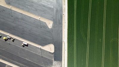 Built-up soil – parking areas instead of farmland – © ÖHV Built-up soil – parking areas instead of farmland