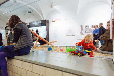 Eröffnung 26.09.2015: Free Play -  Spielräume