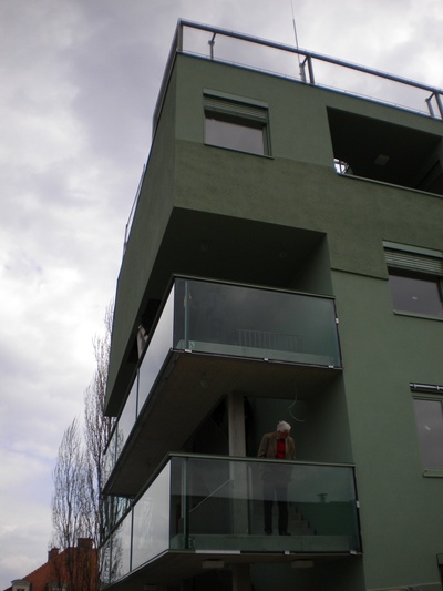 Wohn- und Bürohaus am Schwimmschulkai / INNOCAD