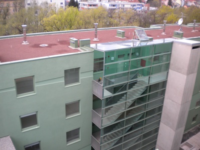 Wohn- und Bürohaus am Schwimmschulkai / INNOCAD