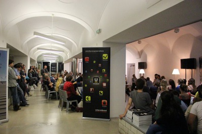 Start-up: Einsam, Zweisam, Dreisam, ...: 25.05.2016