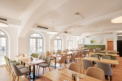 ORTE visite schloss haindorf restaurant_ krammer