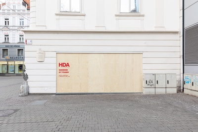 Ausstellung "Handbook of Tyranny" im HDA