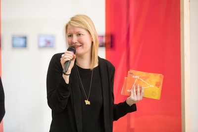 Ausstellungseröffnung "we are here! 3 Versuche", Kuratorin Claudia Gerhäusser