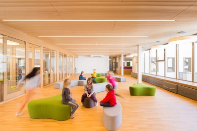 Kindergarten Bunte Perlen, Bad Aussee, Architektur: Rodlauer Greimeister ZT GmbH – © J. Konstantinov Kindergarten Bunte Perlen, Bad Aussee, Architektur: Rodlauer Greimeister ZT GmbH