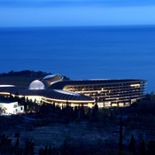 Hotel Yalta Nacht, Foto: Foster+Partner – © Rixos Mriya Resort, Jalta, Foto: Foster + Partner Hotel Yalta Nacht, Foto: Foster+Partner