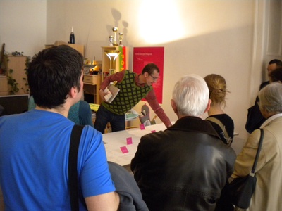 Häuser schaun: Ausstellung Wohnmodelle. Experiment und Alltag im stadtmuseumgraz sowie Terrassenhaussiedlung / Werkgruppe Graz 1972 - 1978