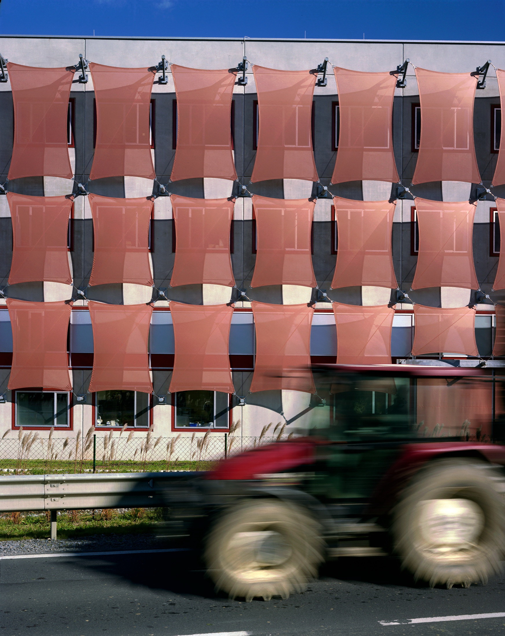Häuser schaun: Elin EBG Motoren GmbH / Architektur Consult, Peter ...