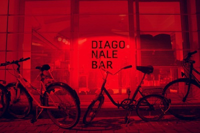 Diagonale Bar