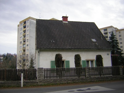 © revolver architecture