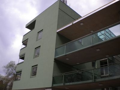 Wohn- und Bürohaus am Schwimmschulkai / INNOCAD
