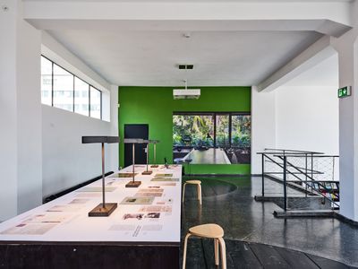 Blick in die Ausstellung "Aufbruch in die Architekturmoderne El Salvadors"