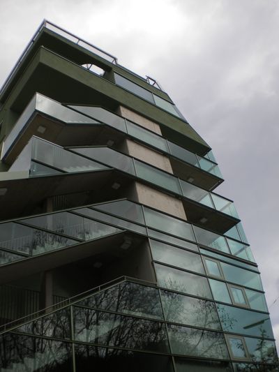 Wohn- und Bürohaus am Schwimmschulkai / INNOCAD