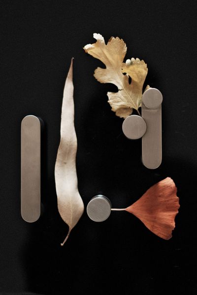 Francesca Torzo, W33, Türgriffe, produziert von izé für das Z33 – Zentrum für Zeitgenössische Kunst, Hasselt