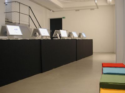 Blick in die Ausstellung "ZV Bauherrenpreis 2005" im aut