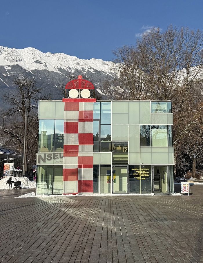 Pavillon vor dem Tiroler Landestheater, Innsbruck