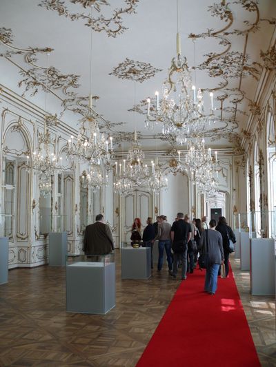 Häuser schaun 25.04.2012: Museum im Palais, Riegler Riewe Architekten