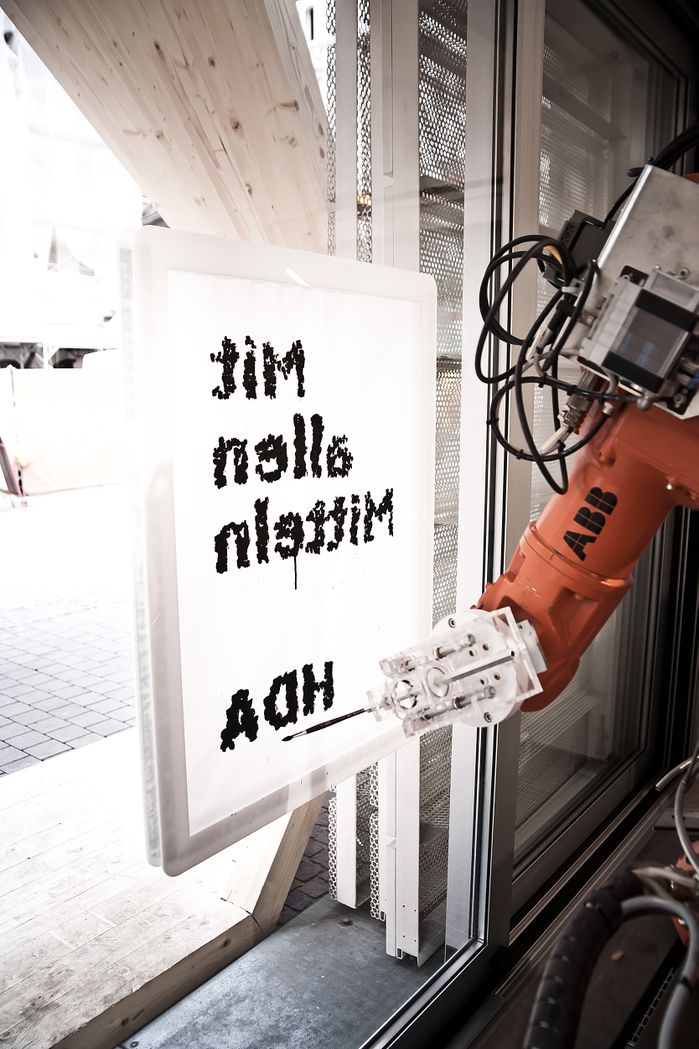 Mit allen Mitteln – analoge / digitale Versuchsanordnungen